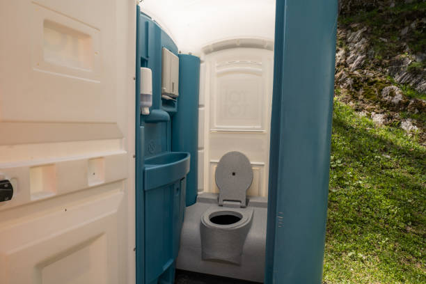 Best Construction site porta potty rental  in Willmsburg, IA